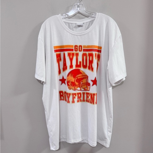 Women's Go Taylor's Boyfriend # 87 Kelce on the back. Size 2XL - Picture 1 of 6